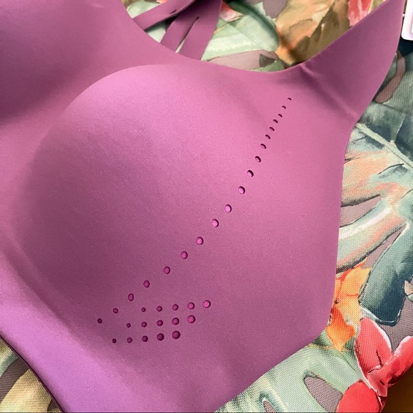 NWT Lululemon AirSupport Bra - Picture 7 of 11